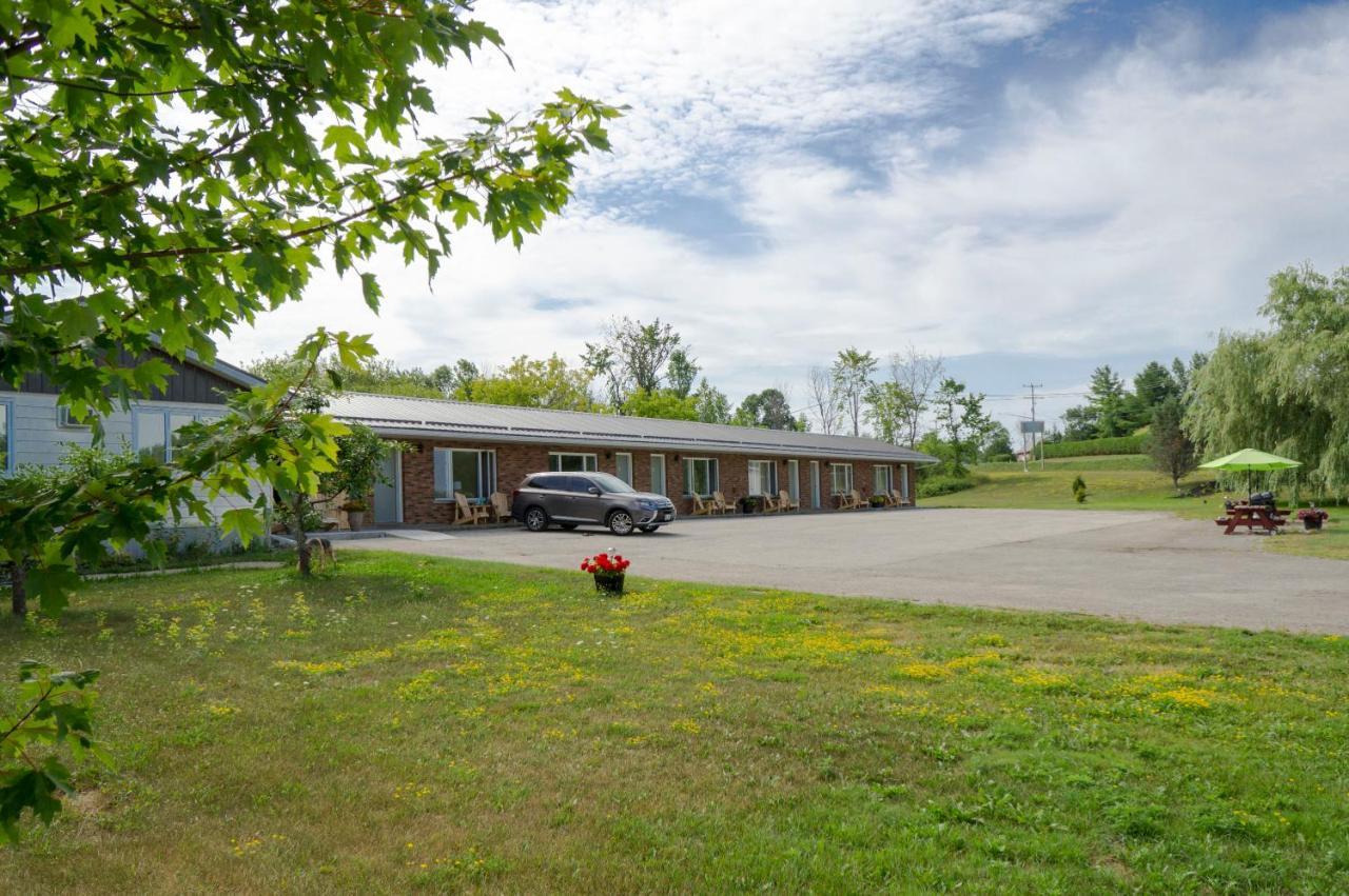 Wayside Motel Manitoulin Manitowaning Exterior foto