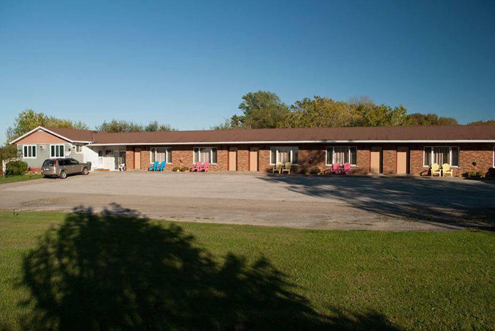 Wayside Motel Manitoulin Manitowaning Exterior foto